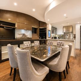 Phnom Penh - 4 Bedroom Luxury Town House, hotel em Phnom Penh
