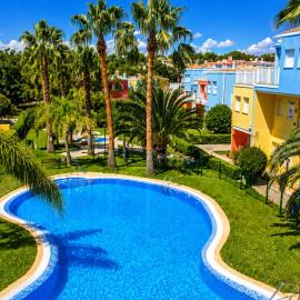 Apartamento Acuarela con piscina y terraza a 1 min de la playa Les Deveses