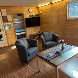 Child friendly basement apartment, hotelli kohteessa Stavanger