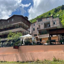 Lapera Otel, hotel di Borçka