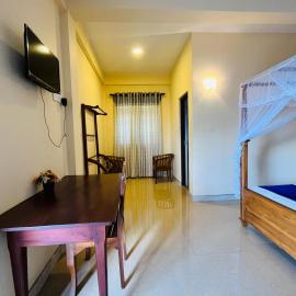 Nature's Crest Resort, khách sạn ở Urulewatta