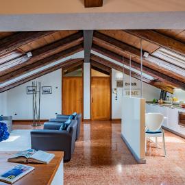 Ca' Del Monastero 9 Collection Spacious Apartment up to 5 Guests