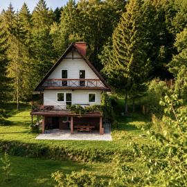 Klimatyczny dom z widokiem na Babią - kominek i ogrodzenie