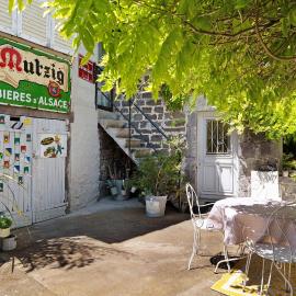 Les Hirondelles du Marais, hotel in Riom