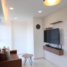 Modern Condo Infinity Pool Gym Near Beach, hotel in Bang Sare