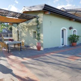 Casa Verde Ulivo, hotel Montargano városában