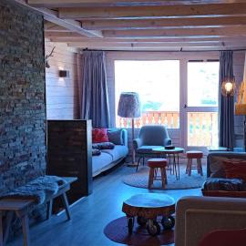 Somptueux chalet de 130 m², exposé plein sud, vue sur les montagnes., Hotel in Val Thorens
