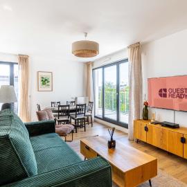 GuestReady - Spacious flat with furnished terrace