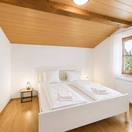 CROWN LIVING Apartments Krumbach - Highspeed WiFi - Self Check-in & Parking