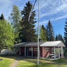 Guest cabin, Haukipudas, sauna and free parking, хотел в Haukipudas