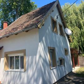 Nice House on the Beach, Hotel in Balatonfenyves