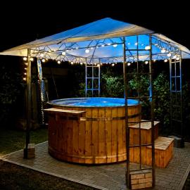 Sosnowy Zakątek - Sauna & Balia, hotel in Dubicze Cerkiewne