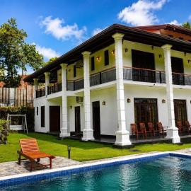 Emerald Edge Villa, hotel di Minuwangoda