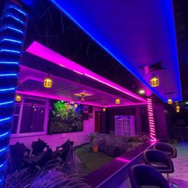 Sky view penthouse and 6 rooms , no lift