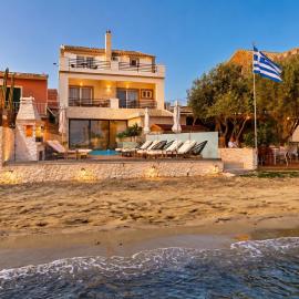 Beachfront Villa Anatoli Sidari with private heated pool by DadoVillas