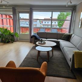 Nice townhouse in central Stavanger close to ONS by bus, hotel din Stavanger