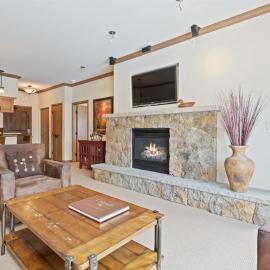 Borders Lodge U207 2BD Beaver Creek Ski-In, Ski-Out Condo, хотел в Бийвър Крийк
