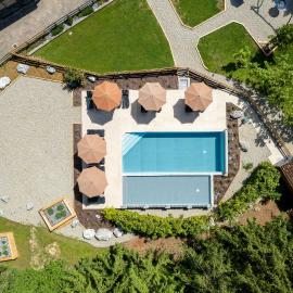 Bajsova domačija, hotel u Podčetrteku