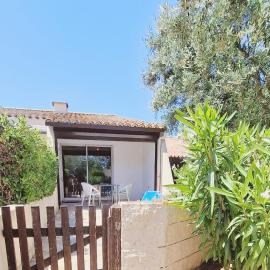 Villa village naturiste cap d'Agde Zénitude 41, hotel in Cap d'Agde