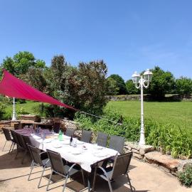Gîte La grange des Hirondelles 15 personnes 5litsdoubles 5litssimples 1convertible chez MAYMARD Yannick à 28 route de la croix forêt à ANTULLY réf à Gîte de France G2005 Corps de ferme entièrement rénové de bon standing