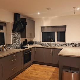 Yew Tree Retreat- Sunset Suite, hotel a Newbury