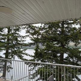 Millview Lake House LakeFront, hotell i Squilax