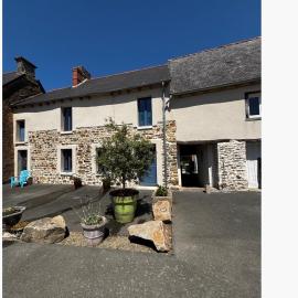 Petite Maison de bourg, Hotel in La Chapelle-Blanche