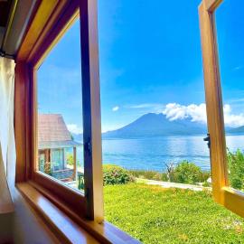 Lakefront Living Lovely Loft, San Marcos, Atitlan