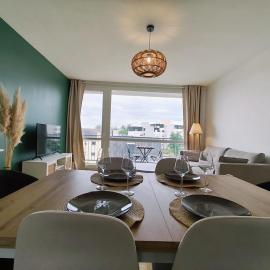 Suite Ô Mayeuc - 6 personnes - Parking & Terrasse - Hyper centre Rennes - Second Lodge, hotelli kohteessa Rennes