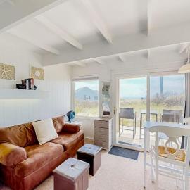 Ocean Breeze Retreat, hotel in North Truro