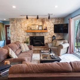 Spacious Catskills Home with Covered Hot Tub, hotel in Monticello