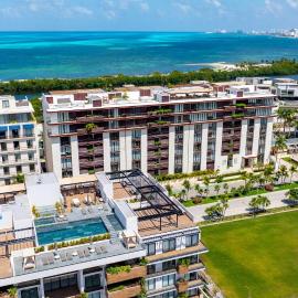 Luxury 3BR Penthouse with Private Rooftop
