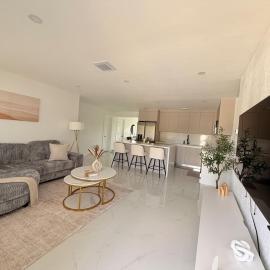 Casa de Lujo 3 Min del Hard Rock Stadium Jacuzzi, hotel en Miami Gardens