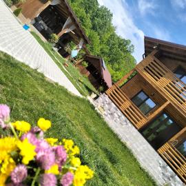 Cabana din Livada, Călimănești, hotel a Sălătrucel