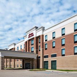 Hampton Inn & Suites Detroit/Troy, hôtel à Clawson