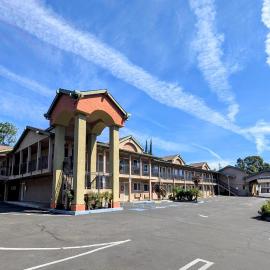 Olive Tree Inn & Suites, a Howard Johnson by Wyndham, hotel in San Luis Obispo