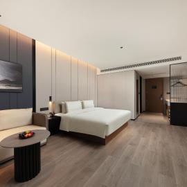 Guilin Yangshuo West Street City Center Atour Hotel
