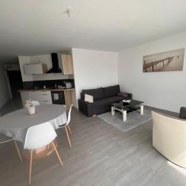 Langueux Apartment
