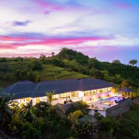 The Pinnacle Villa Lombok, hotel a Sekotong