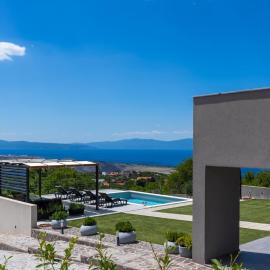 Villa Luminosa by Villas Guide, hotel in Kraljevica