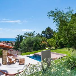 Villa with pool, hotel in Roquebrune-Cap-Martin