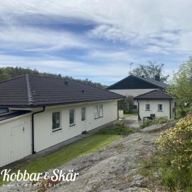 Spacious holiday home in Ellös 300 m to a beautiful sandy beach SE09113, khách sạn ở Ellös