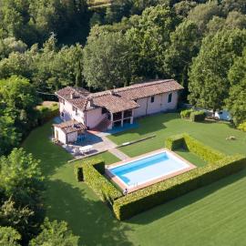 Comfortable Home Romeo Among Greenery - Happy Rentals، فندق في بورغو آه موتزانو