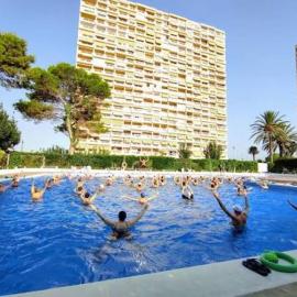 Mediterranean Front Beach Apartment โรงแรมในเอลปุช