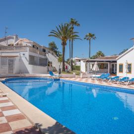 Villa Noa, hotel in Cala en Bosc