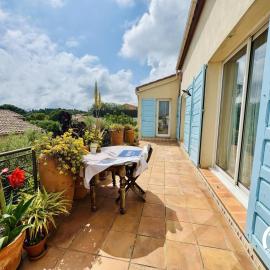 Entre mer et village – hotel w mieście Leucate