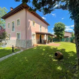 Villa Mercedes, Hotel in Piloña