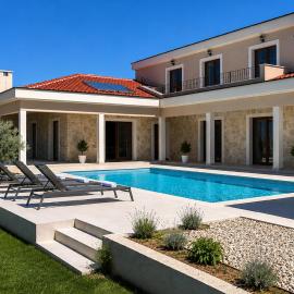 Beautiful Home In Vrsi