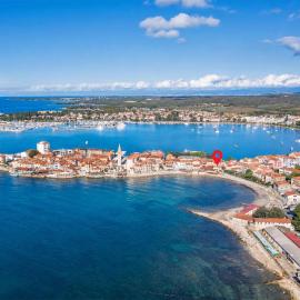 Beach Front Apartment In Umag With House Sea View