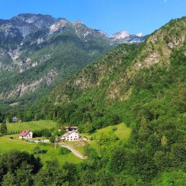 Agriturismo Pian dei Tass, hotel in Barcis